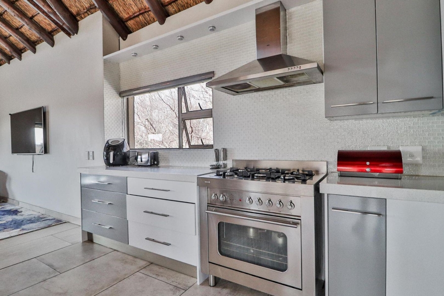4 Bedroom Property for Sale in Boschenvaal River Front Lodges Free State